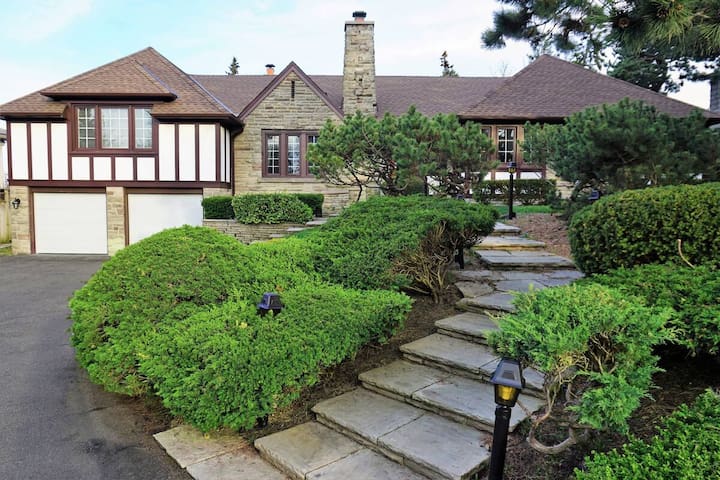 Private Pool Lakeview House