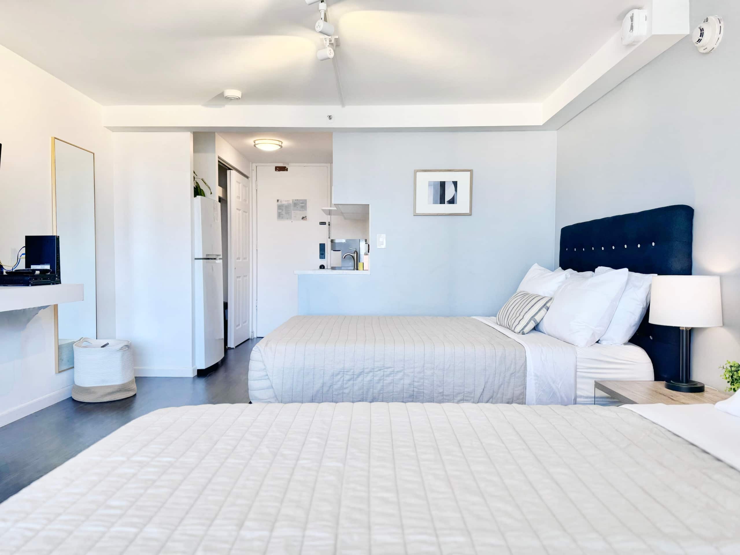 22FL- Renovated Studio Condo in Central Waikiki!~ - Image 11