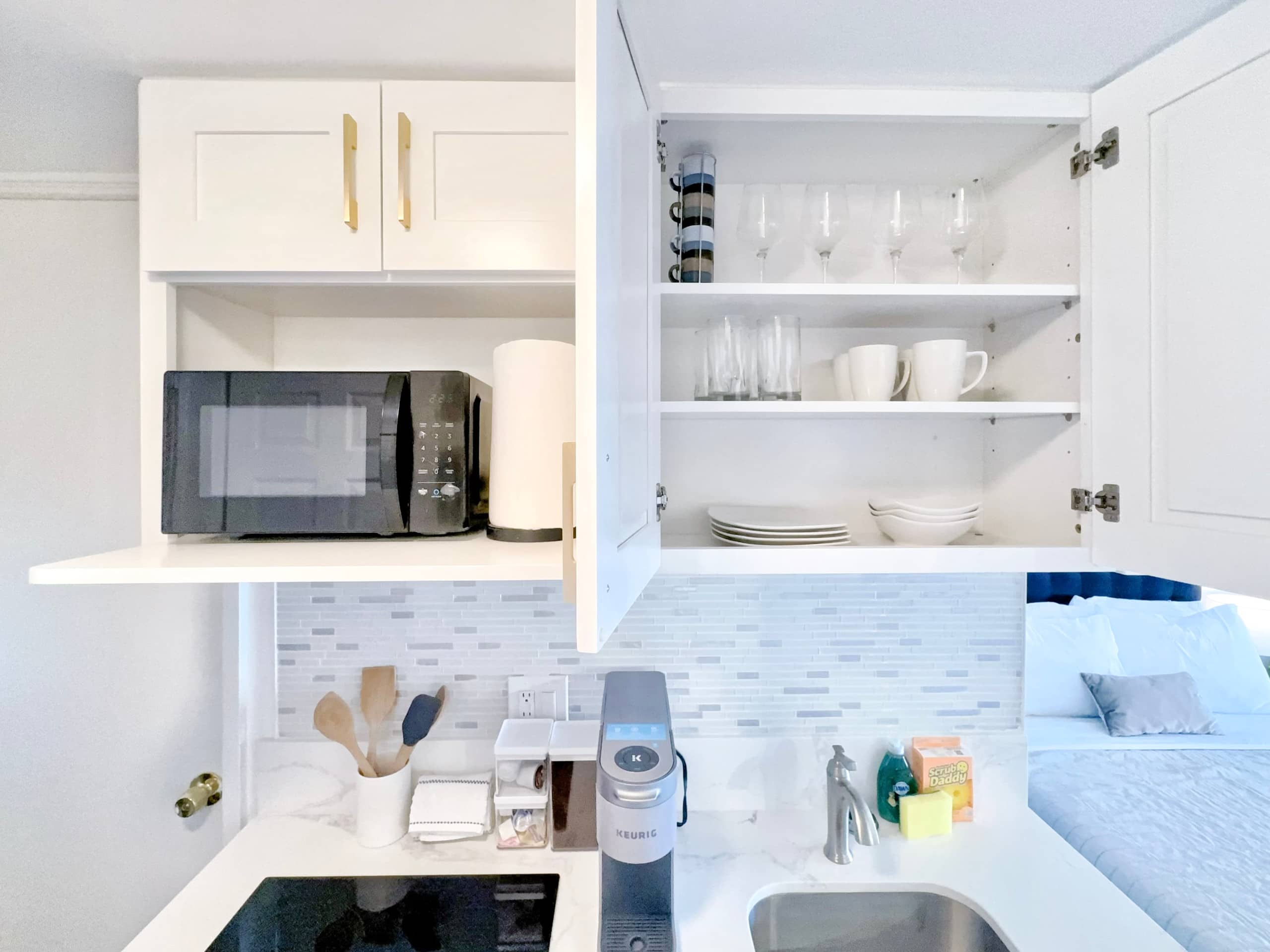 22FL- Renovated Studio Condo in Central Waikiki!~ - Image 20