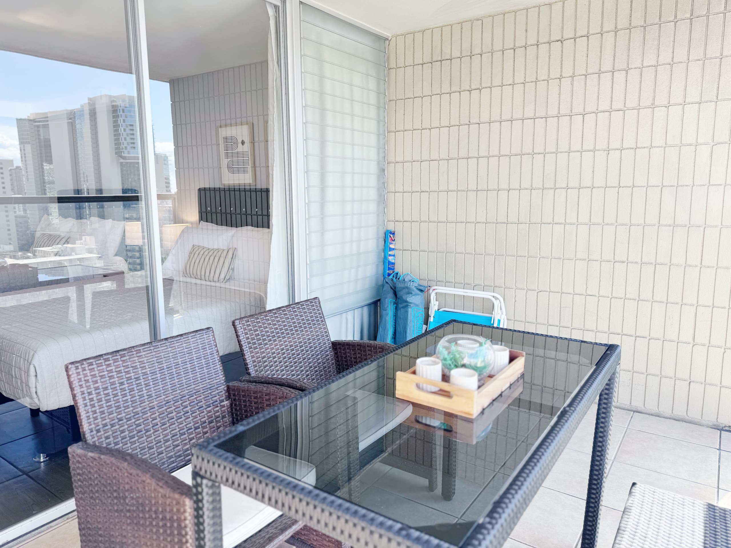 22FL- Renovated Studio Condo in Central Waikiki!~ - Image 32