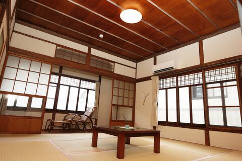 15-minute walk and ferry from Onomichi Station!From the port to the house 140m!Commercial facilities