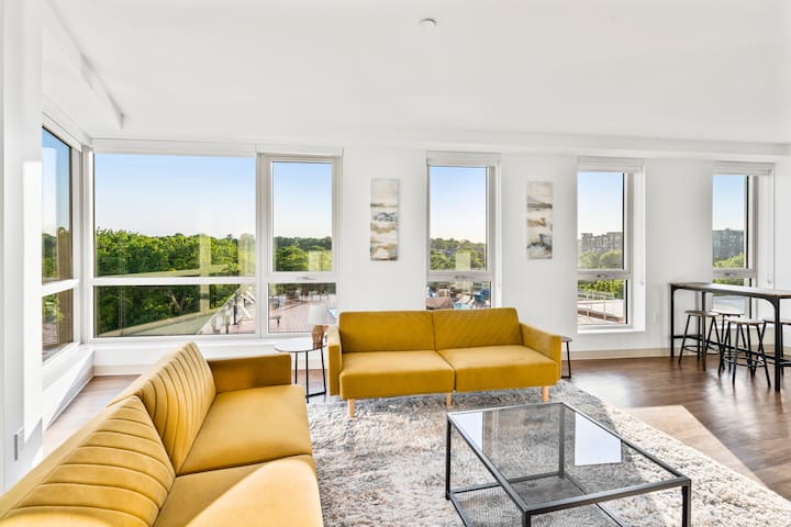 Stunning Unique And Very Upscale