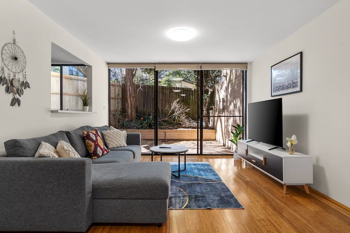 Central 3BR Townhouse, North Sydney, Free Parking