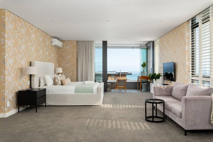 Family Escape | Ocean Views | Quiet Building gallery image 3