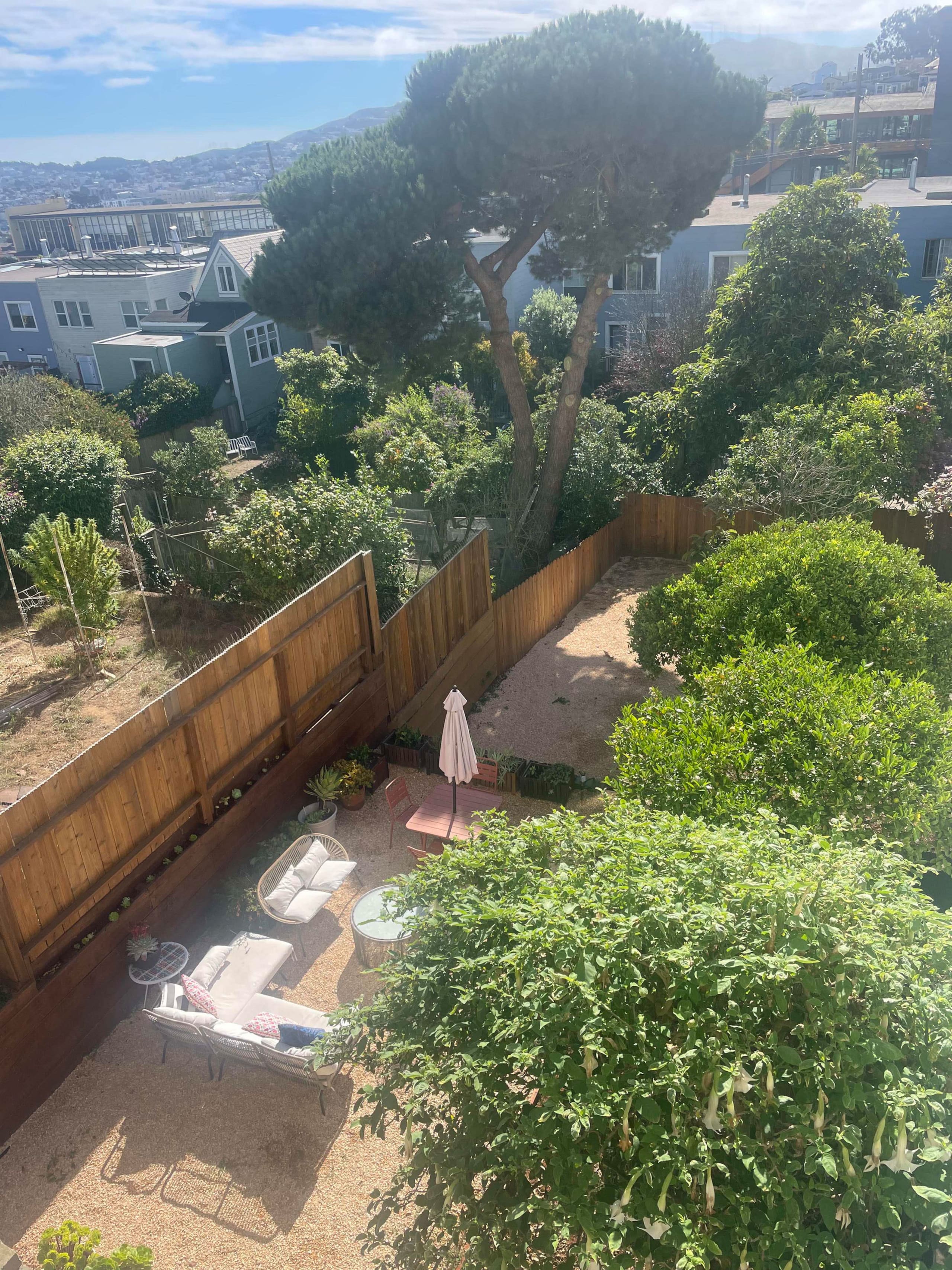 Modern Sunnyside Apartment/Remote work friendly - Image 29