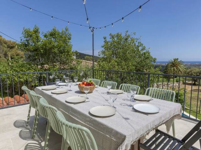 Panoramic views and pool in Villa del Alba gallery image 4