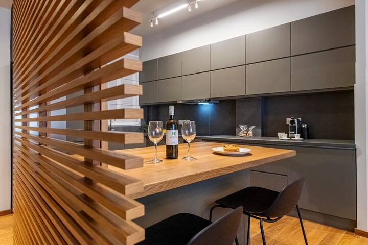 Elegant Luxury Aprt in Kolonaki gallery image 2