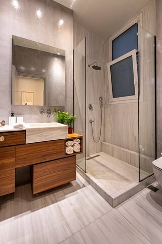 Elegant Luxury Aprt in Kolonaki gallery image 4