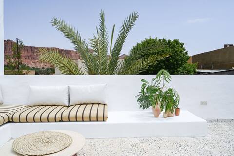 Rooftop Apartment & Dreamy Views