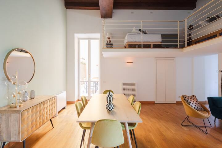 Elegant apartment with patio at Piazza Navona gallery image 2