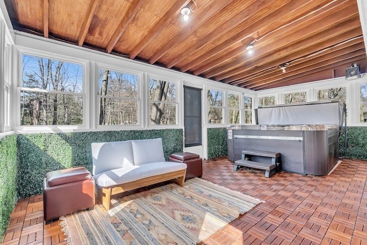 New York Vacation Rentals with a Hot Tub - New York, United States | Airbnb - Exclusive Private Hot Tub Rentals Nyc