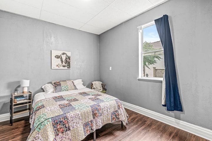 საძინებელი 1