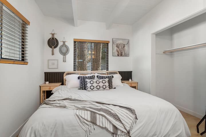 Dormitorio 1 : cama tamaño king.