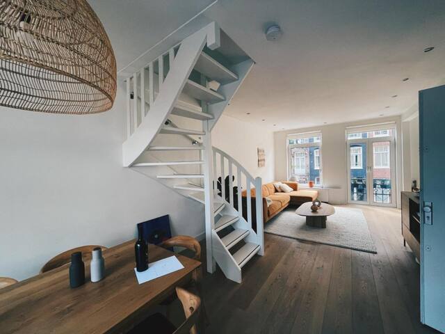 Stylish Duplex in the center gallery image 3