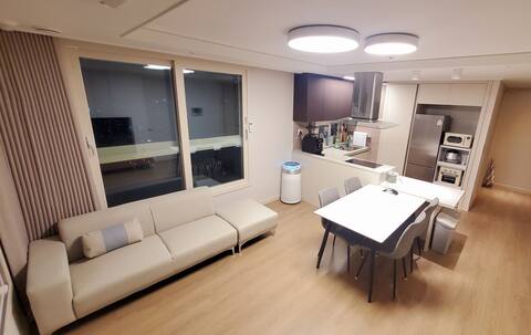 Abeque Pyeongchon Anyang-si Anyang-si Beomgye Station is tidy and a hotel-like accommodation
