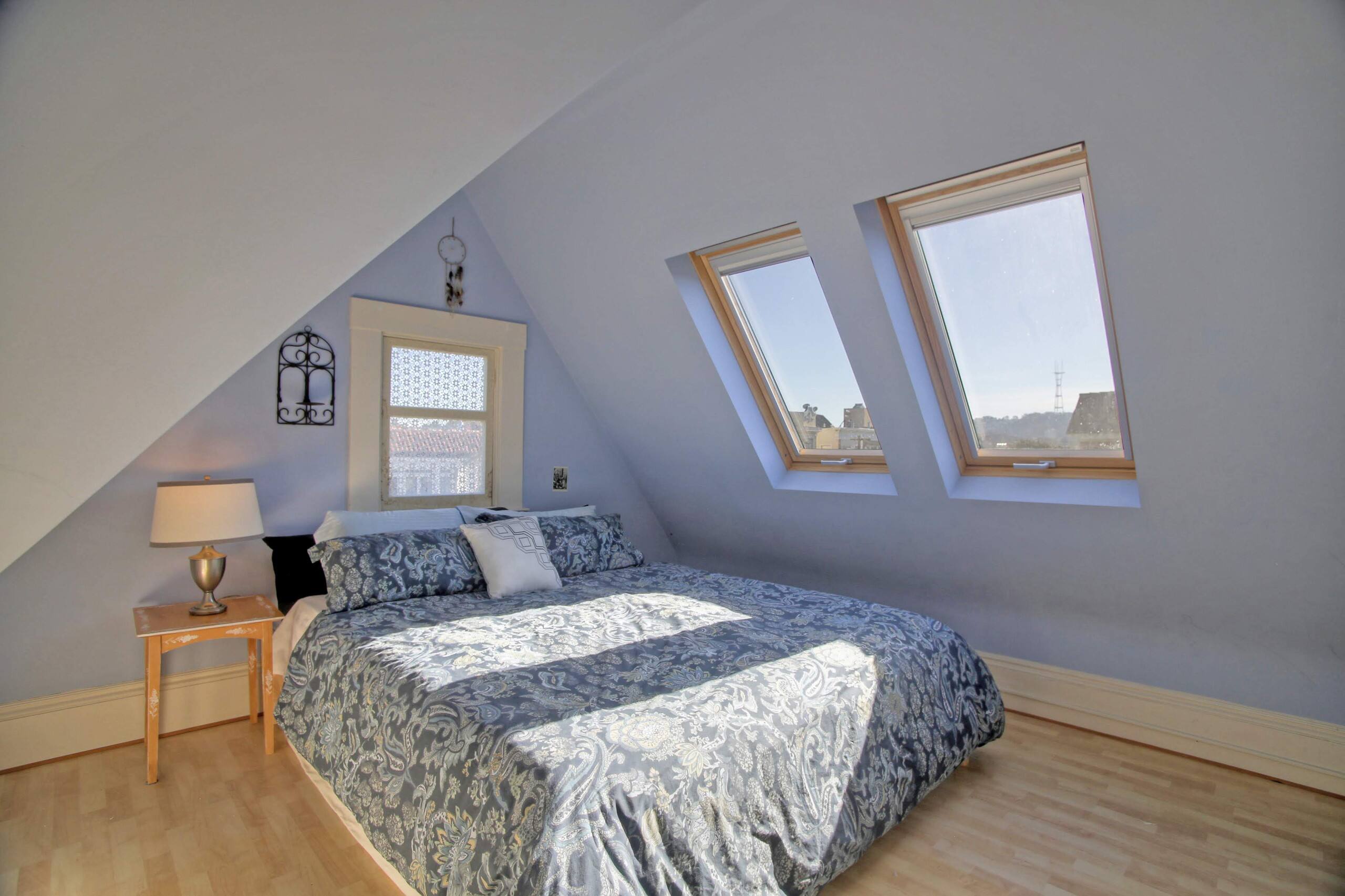 Home in San Francisco · ★5.0 · 5 bedrooms · 3.5 baths - Image 20