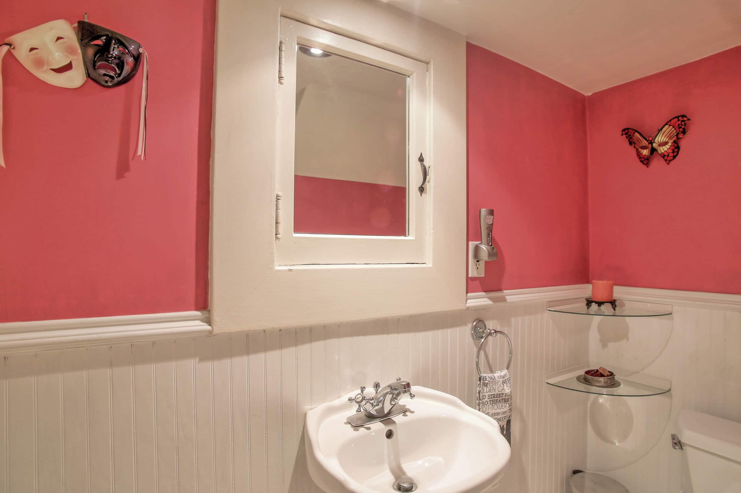 Home in San Francisco · ★5.0 · 5 bedrooms · 3.5 baths - Image 27