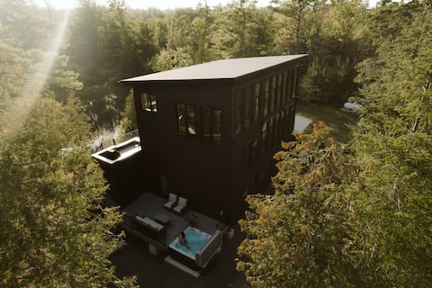 Killarney Point Lake House