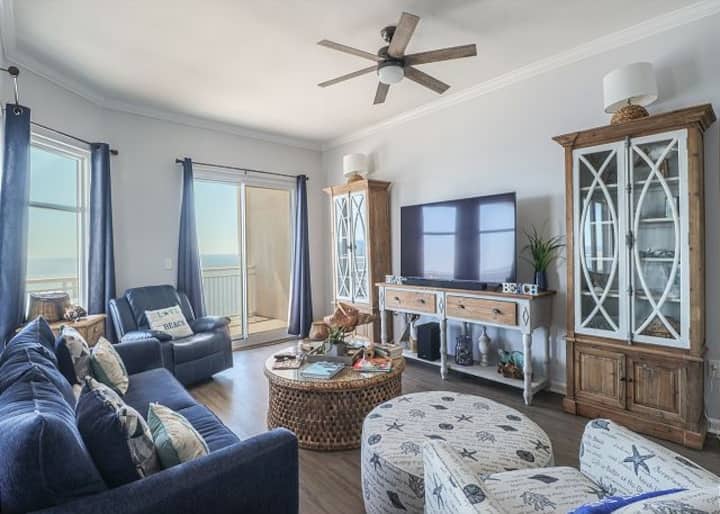 Beachfront Penthouse W Huge Balcony + Resort Pools - 걸프포트