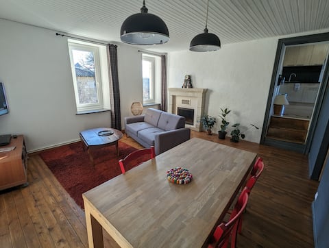 2 bedroom apartment, sleeps 6