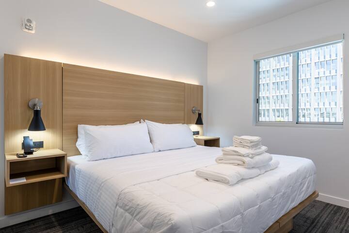 Brand New Modern + Minimalist 2BR Suite in DTLB gallery image 3