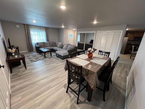 Top performing Airbnb: Single story 3 beds 1 car garage in Fairbanks