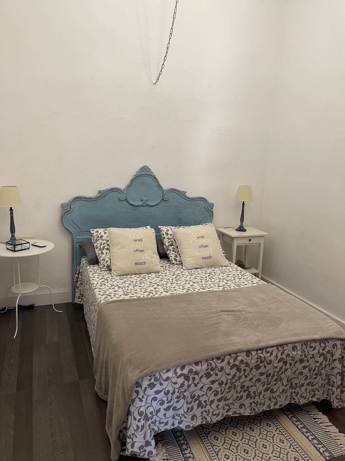 غرفة النوم 1