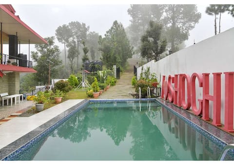 6BR Apple Bloom Stay w Private Pool Chef & C'taker