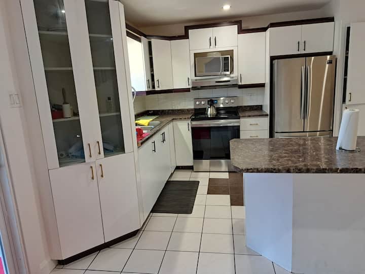 Maison De 6 Chambres Pour Vous - Trois-Rivières
