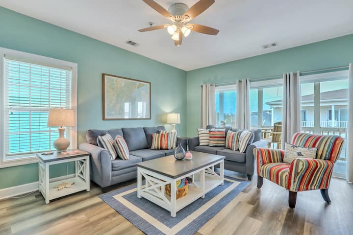 Tybee Beachside Condo, 1-minute Walk To Beach! - Tybee Island, GA