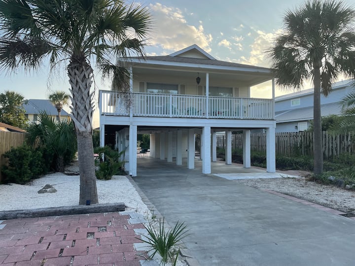 Close To Beach Cozy Retreat! - Lower Grand Lagoon, FL
