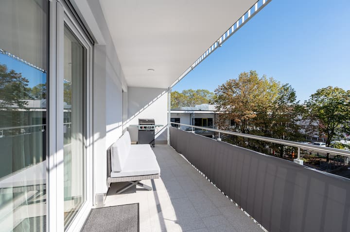 LiT LiVING: Luxus | Box SprIng | Parking | Balcony