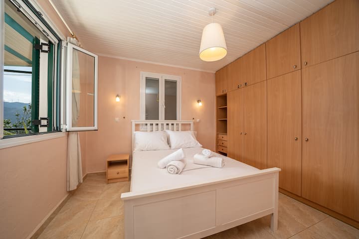 საძინებელი 1