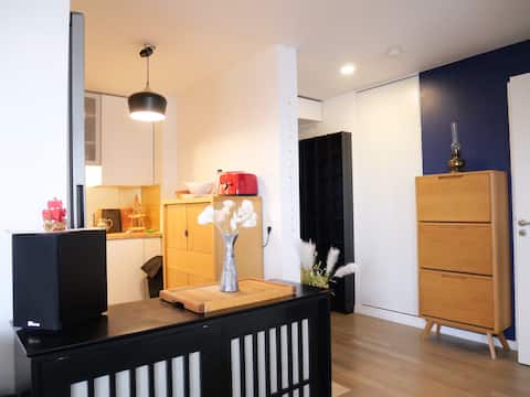 Top Airbnb: 2 rooms with balcony – Romainville à Romainville