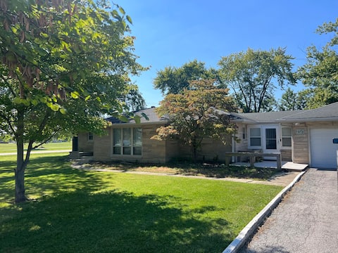 Newly Renovated 3 Bedroom 5 bed