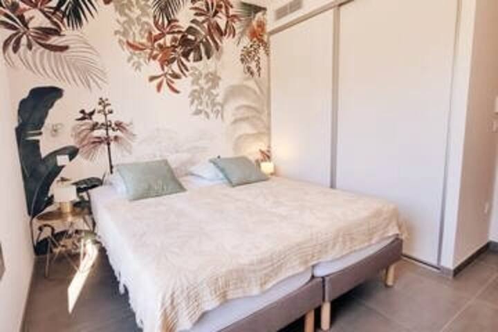 Chambre avec deux lits simples en 80cm 