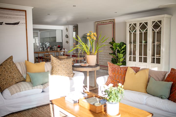 Saunders Place gallery image 3