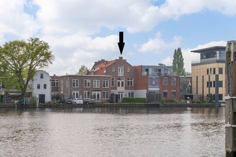 Warehouse on the Zaan; near Amsterdam & Zaanse Schans