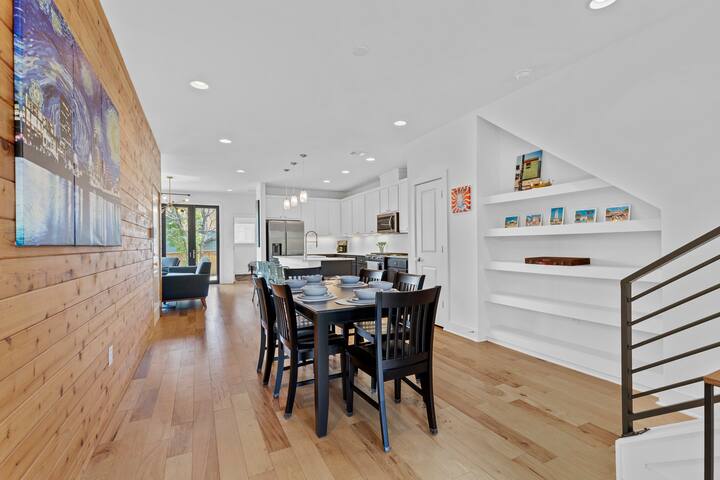 In The Middle Of It All gallery image 2