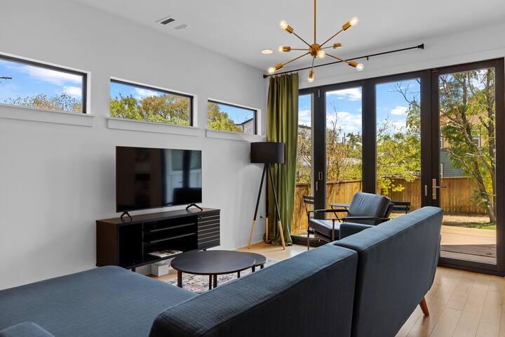 In The Middle Of It All gallery image 5