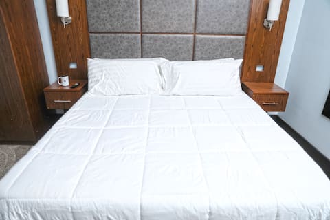 Little Brick Inn: Route 66 Single King Suite 23