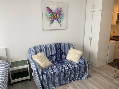 Top performing Airbnb: Calm private sea&beach apartment in Mjesni Odbor Zamet
