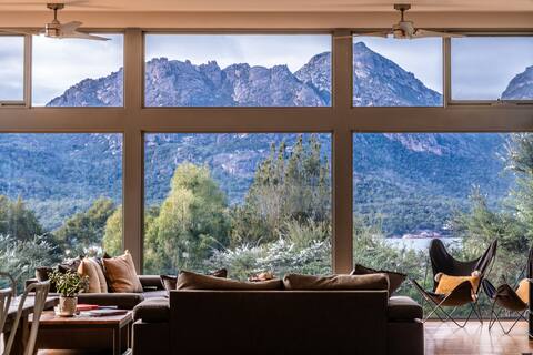 The Loft ~ Luxury & Stunning Views