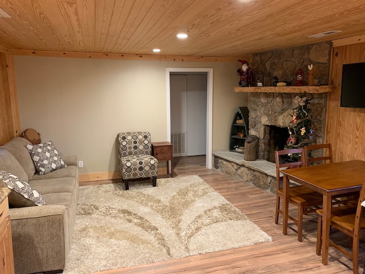 Douglas Lake Front Cabin Retreat - Douglas Lake, TN