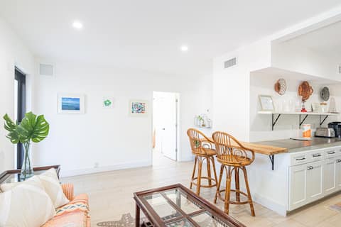 Perfect 2 bed 1 bath|Prime Location 2 min to beach