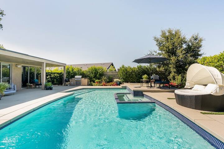 Beautiful Private Home with Pool – Brentwood Hills