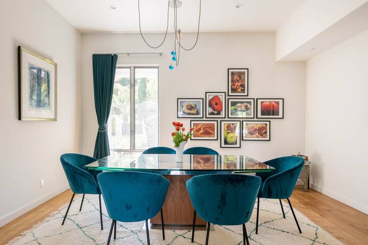 Beautiful Private Home with Pool – Brentwood Hills gallery image 5