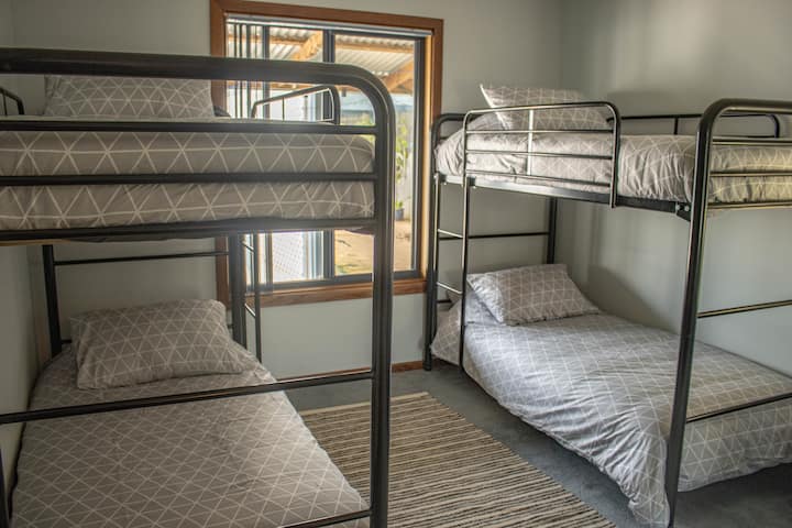 Ორსართულიანი საძინებელი