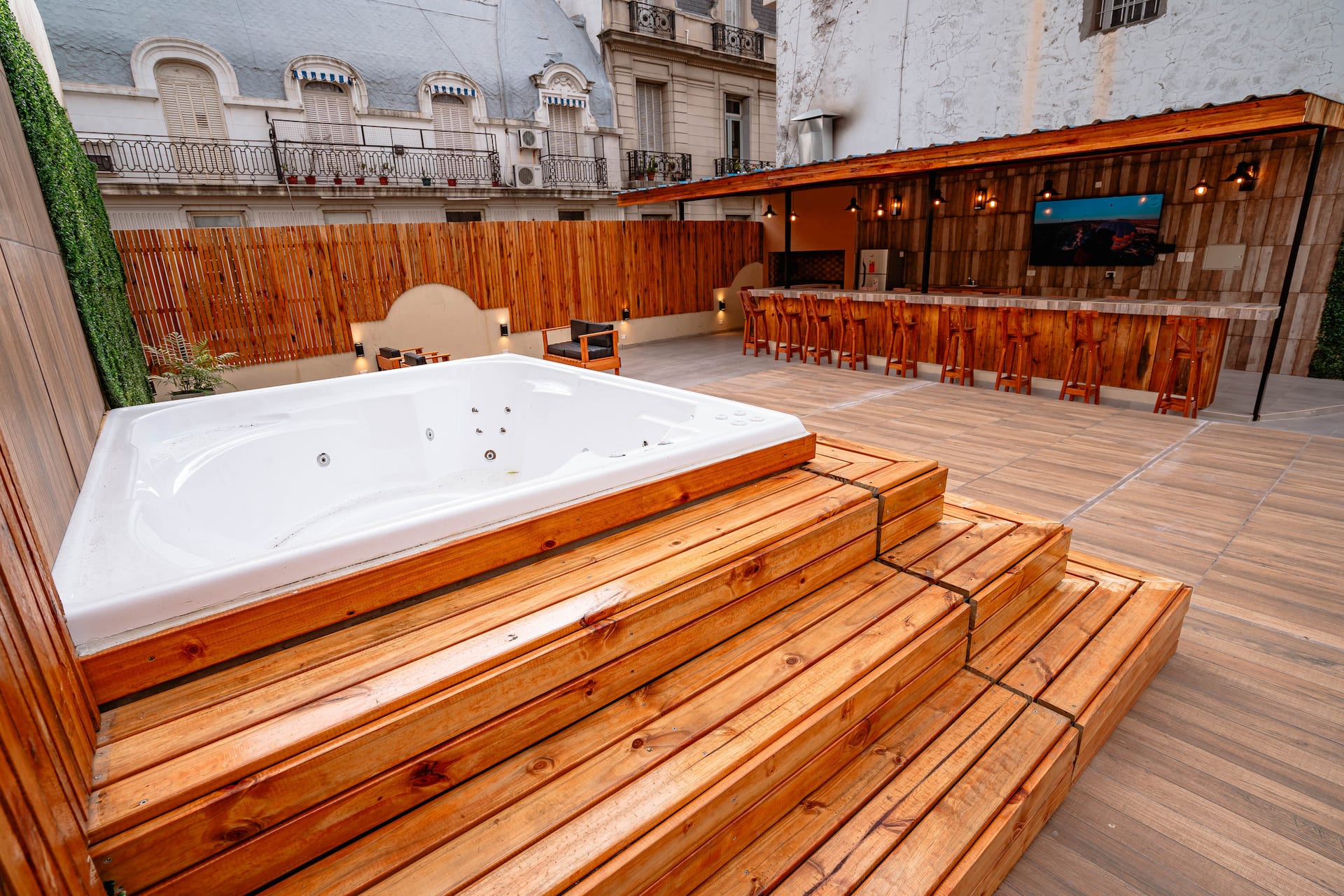 Apartamento com 6 dormitórios no Retiro e terraço no rooftop
