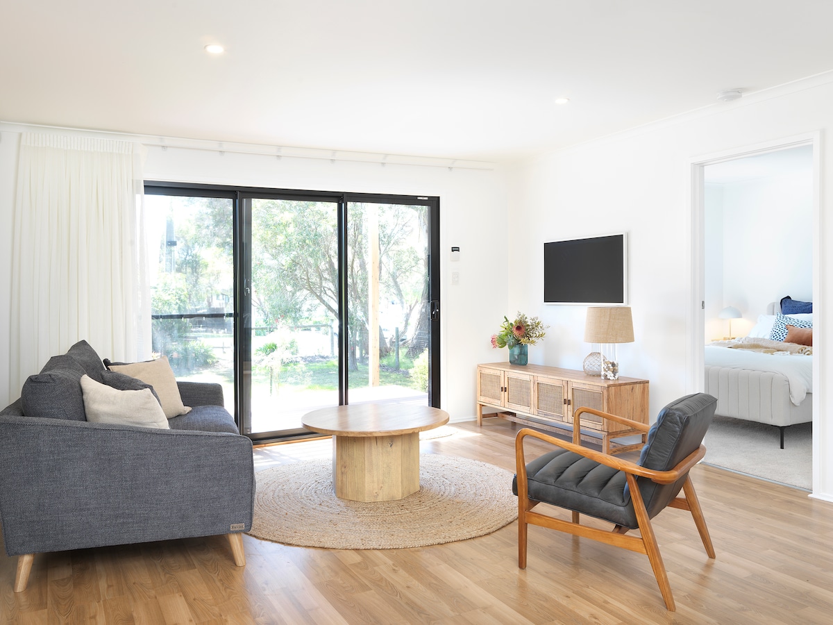 Top Airbnb: Birdsong Cottage in Inverloch